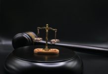 Bank pozywa frankowiczów – o co chodzi?